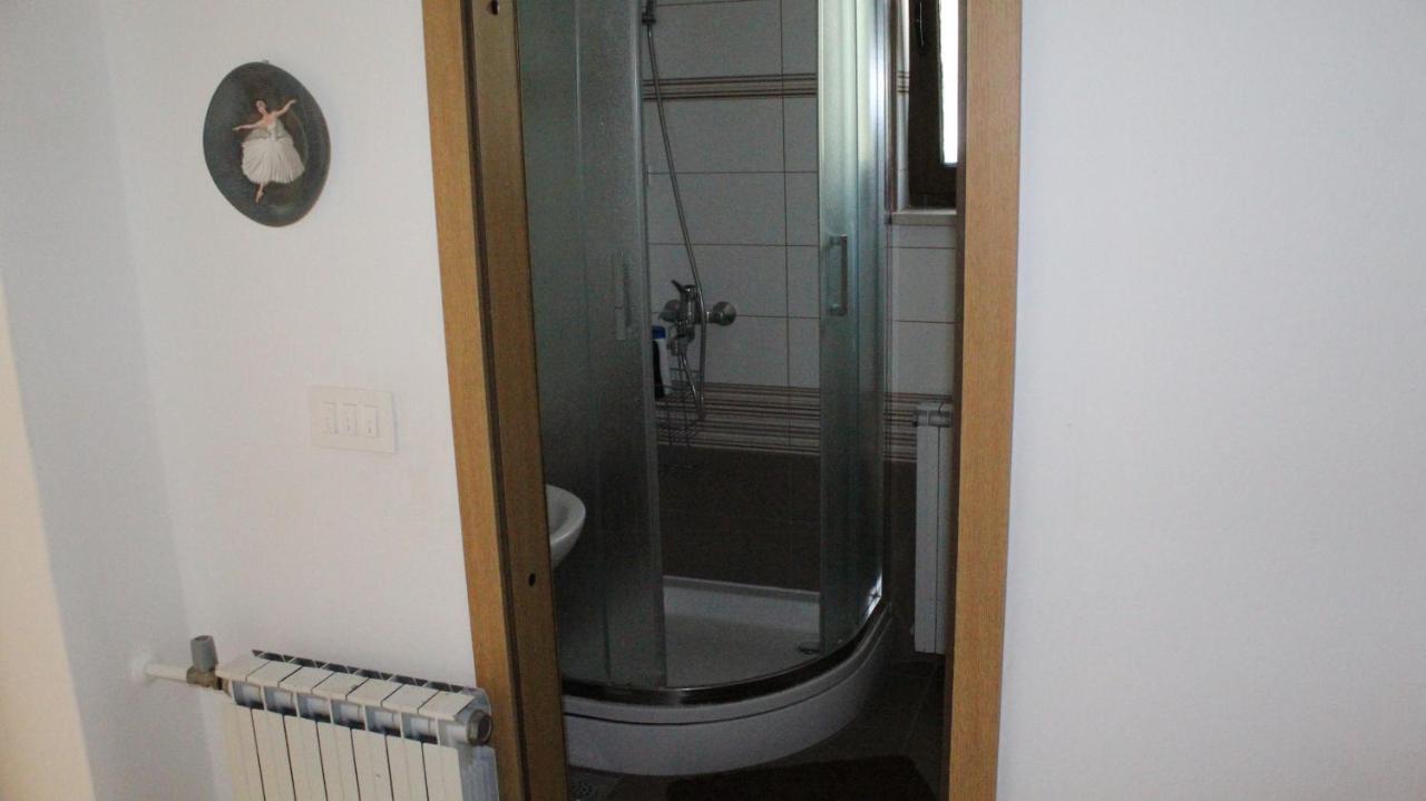 Apartman 100M2, Full Opremljen, Privatni Parking. Pula Exterior photo